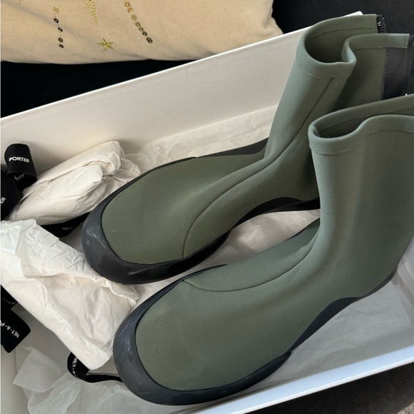 The Row Scuba Boots Khaki - Picture 3 of 9